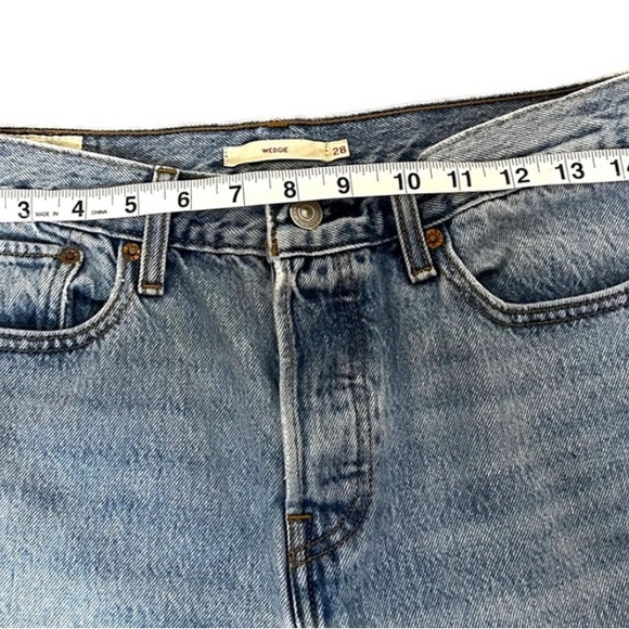 Levi's Wedgie Icon Fit in Shut Up - Picture 12 of 14